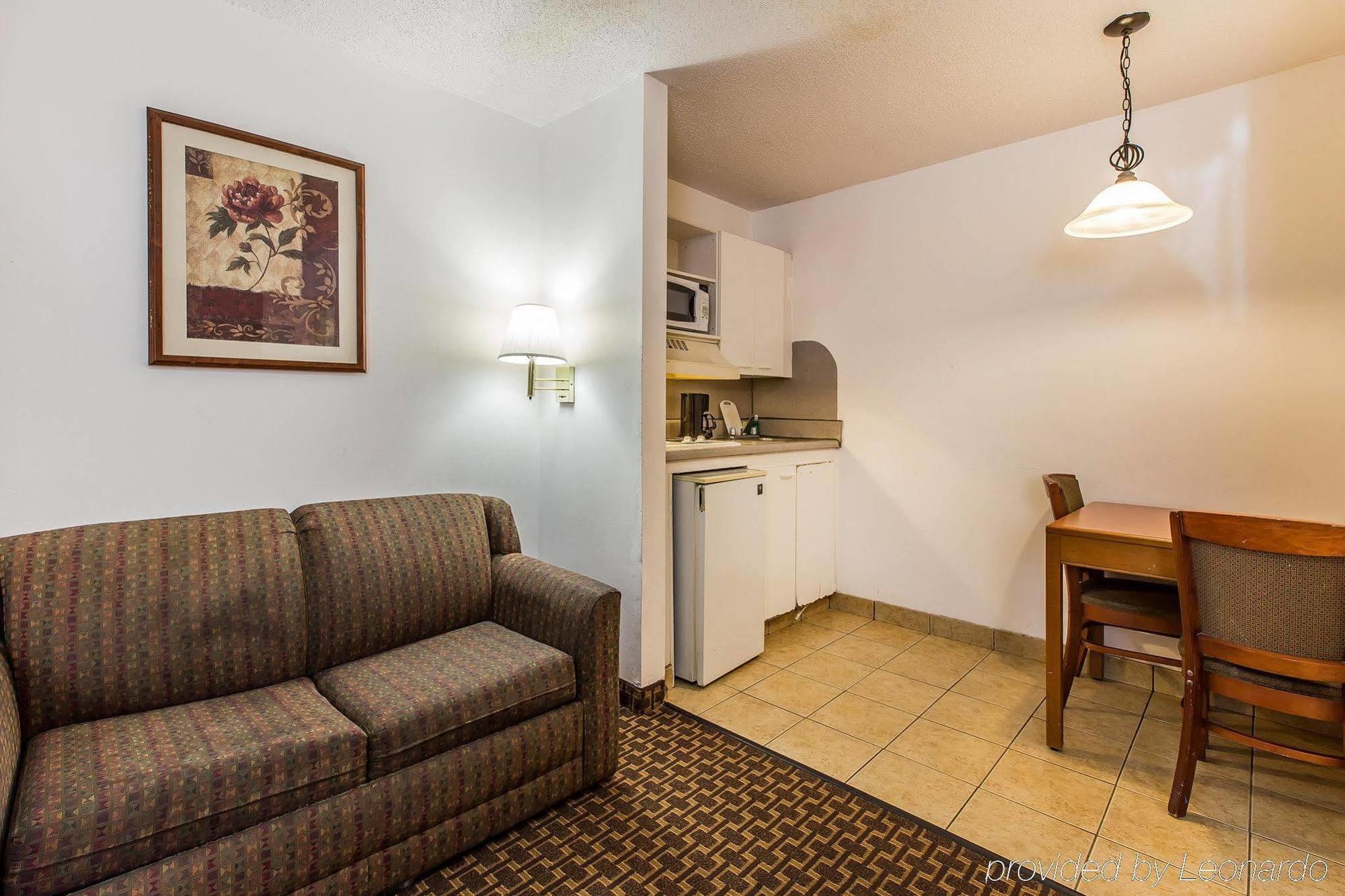 Suburban Studios Abercorn Savannah Quarto foto